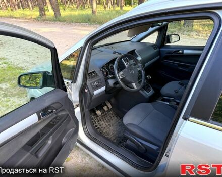 Серый Опель Зафира, объемом двигателя 1.8 л и пробегом 209 тыс. км за 5950 $, фото 5 на Automoto.ua