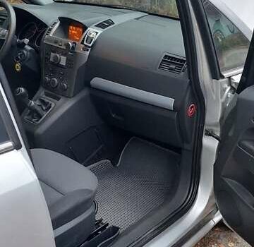 Серый Опель Зафира, объемом двигателя 1.8 л и пробегом 240 тыс. км за 4600 $, фото 9 на Automoto.ua