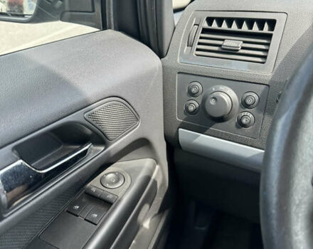 Серый Опель Зафира, объемом двигателя 1.6 л и пробегом 217 тыс. км за 5500 $, фото 36 на Automoto.ua