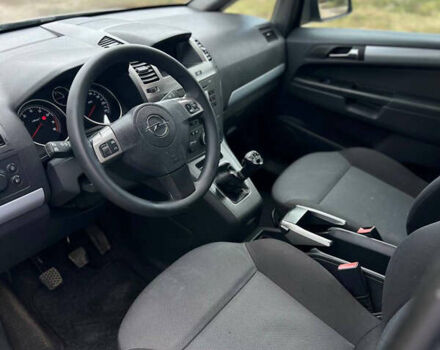 Сірий Опель Зафіра, об'ємом двигуна 1.6 л та пробігом 180 тис. км за 5700 $, фото 16 на Automoto.ua