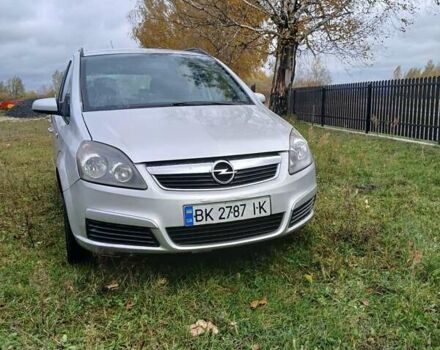 Серый Опель Зафира, объемом двигателя 1.6 л и пробегом 307 тыс. км за 4600 $, фото 10 на Automoto.ua