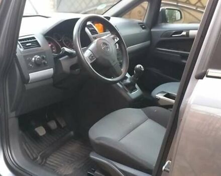 Серый Опель Зафира, объемом двигателя 1.6 л и пробегом 211 тыс. км за 5400 $, фото 14 на Automoto.ua