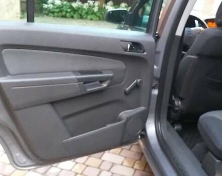 Серый Опель Зафира, объемом двигателя 1.6 л и пробегом 211 тыс. км за 5400 $, фото 16 на Automoto.ua