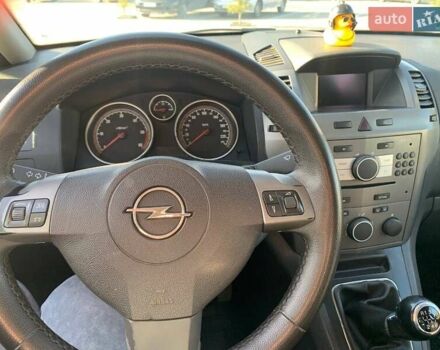 Серый Опель Зафира, объемом двигателя 1.9 л и пробегом 260 тыс. км за 5900 $, фото 18 на Automoto.ua