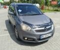 Серый Опель Зафира, объемом двигателя 1.8 л и пробегом 209 тыс. км за 5250 $, фото 1 на Automoto.ua