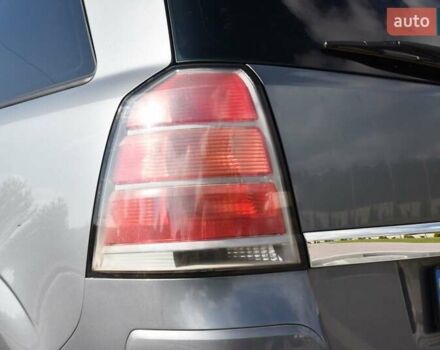 Серый Опель Зафира, объемом двигателя 1.9 л и пробегом 309 тыс. км за 4600 $, фото 12 на Automoto.ua