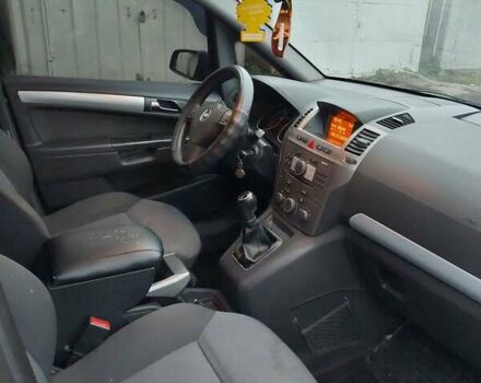 Серый Опель Зафира, объемом двигателя 1.91 л и пробегом 280 тыс. км за 4700 $, фото 9 на Automoto.ua