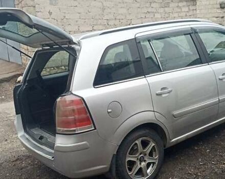 Серый Опель Зафира, объемом двигателя 1.9 л и пробегом 297 тыс. км за 5100 $, фото 4 на Automoto.ua