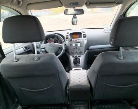 Серый Опель Зафира, объемом двигателя 1.6 л и пробегом 280 тыс. км за 5500 $, фото 5 на Automoto.ua