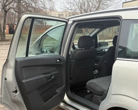 Серый Опель Зафира, объемом двигателя 2 л и пробегом 300 тыс. км за 2950 $, фото 15 на Automoto.ua