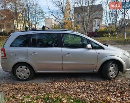 Серый Опель Зафира, объемом двигателя 1.8 л и пробегом 214 тыс. км за 5200 $, фото 6 на Automoto.ua