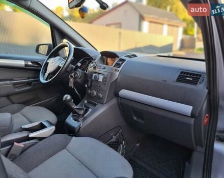 Сірий Опель Зафіра, об'ємом двигуна 1.9 л та пробігом 267 тис. км за 5800 $, фото 29 на Automoto.ua