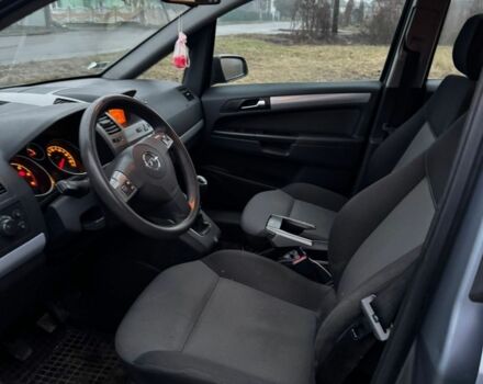 Серый Опель Зафира, объемом двигателя 1.9 л и пробегом 280 тыс. км за 3600 $, фото 7 на Automoto.ua