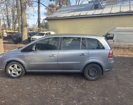 Серый Опель Зафира, объемом двигателя 1.8 л и пробегом 300 тыс. км за 4200 $, фото 1 на Automoto.ua