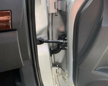 Серый Опель Зафира, объемом двигателя 1.9 л и пробегом 404 тыс. км за 6500 $, фото 28 на Automoto.ua