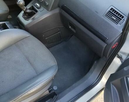 Сірий Опель Зафіра, об'ємом двигуна 1.91 л та пробігом 270 тис. км за 5300 $, фото 14 на Automoto.ua