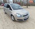 Серый Опель Зафира, объемом двигателя 2.2 л и пробегом 192 тыс. км за 4900 $, фото 1 на Automoto.ua