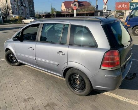 Серый Опель Зафира, объемом двигателя 1.9 л и пробегом 260 тыс. км за 5900 $, фото 5 на Automoto.ua