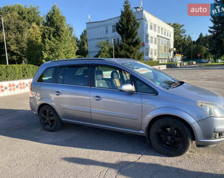 Серый Опель Зафира, объемом двигателя 1.6 л и пробегом 262 тыс. км за 6500 $, фото 3 на Automoto.ua