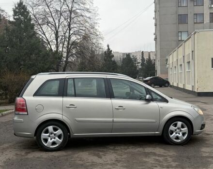 Серый Опель Зафира, объемом двигателя 2 л и пробегом 300 тыс. км за 2950 $, фото 3 на Automoto.ua