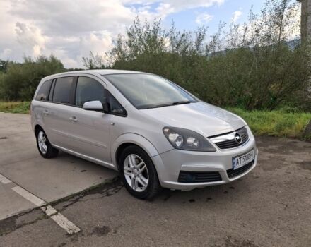 Серый Опель Зафира, объемом двигателя 1.9 л и пробегом 283 тыс. км за 5381 $, фото 8 на Automoto.ua