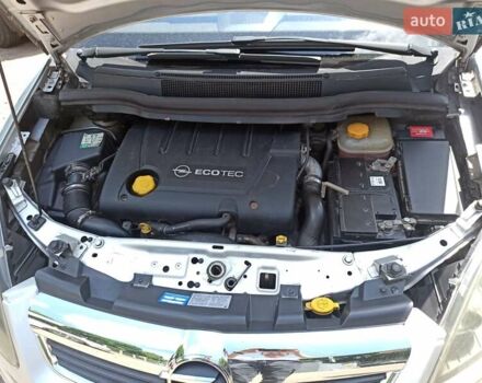 Серый Опель Зафира, объемом двигателя 1.9 л и пробегом 284 тыс. км за 4900 $, фото 16 на Automoto.ua