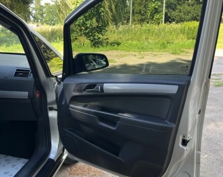 Серый Опель Зафира, объемом двигателя 1.8 л и пробегом 258 тыс. км за 5199 $, фото 12 на Automoto.ua