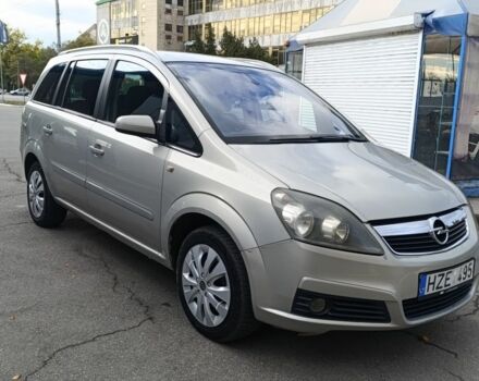Серый Опель Зафира, объемом двигателя 1.9 л и пробегом 100 тыс. км за 2650 $, фото 1 на Automoto.ua