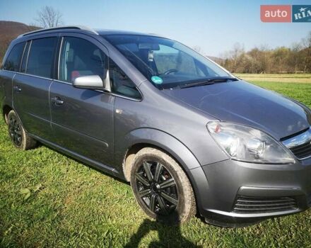 Серый Опель Зафира, объемом двигателя 1.6 л и пробегом 186 тыс. км за 5350 $, фото 9 на Automoto.ua