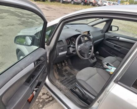 Серый Опель Зафира, объемом двигателя 1.9 л и пробегом 283 тыс. км за 5381 $, фото 11 на Automoto.ua