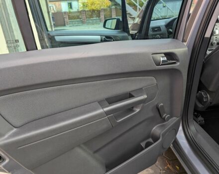 Серый Опель Зафира, объемом двигателя 0 л и пробегом 176 тыс. км за 5500 $, фото 12 на Automoto.ua