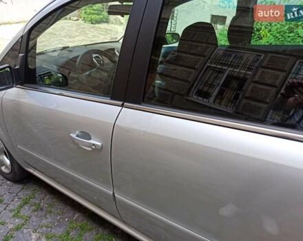 Серый Опель Зафира, объемом двигателя 1.9 л и пробегом 284 тыс. км за 4900 $, фото 3 на Automoto.ua