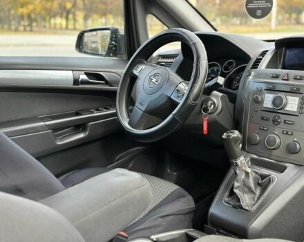 Сірий Опель Зафіра, об'ємом двигуна 0 л та пробігом 123 тис. км за 2700 $, фото 4 на Automoto.ua