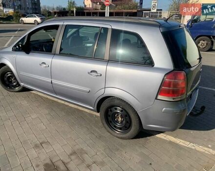 Серый Опель Зафира, объемом двигателя 1.9 л и пробегом 260 тыс. км за 5900 $, фото 2 на Automoto.ua