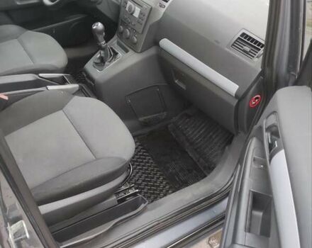 Серый Опель Зафира, объемом двигателя 1.9 л и пробегом 337 тыс. км за 2700 $, фото 16 на Automoto.ua