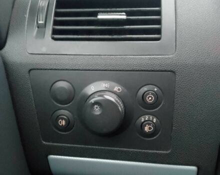 Серый Опель Зафира, объемом двигателя 1.6 л и пробегом 270 тыс. км за 5600 $, фото 18 на Automoto.ua