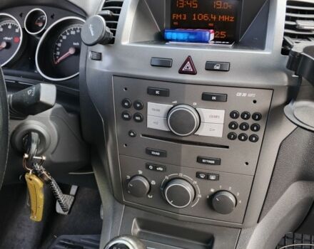 Серый Опель Зафира, объемом двигателя 1.8 л и пробегом 209 тыс. км за 5150 $, фото 7 на Automoto.ua