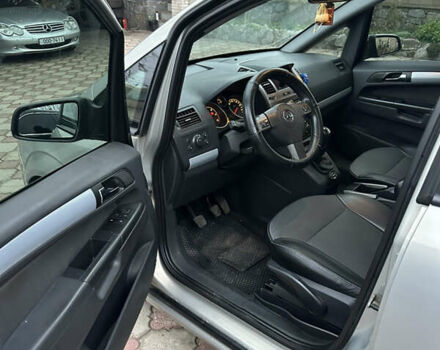 Серый Опель Зафира, объемом двигателя 1.91 л и пробегом 410 тыс. км за 4300 $, фото 18 на Automoto.ua