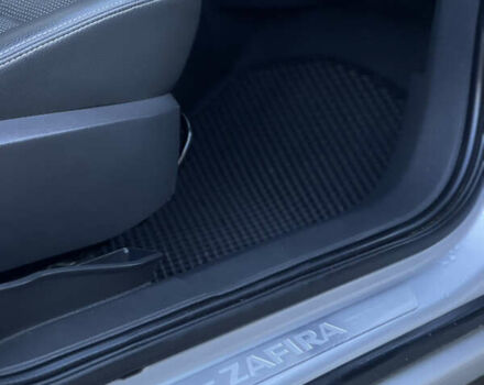 Опель Зафира 2006 в Жовкве на Automoto.ua Серый Опель Зафира, объемом двигателя 1.9 л и пробегом 228 тыс. км за 4999 $, фото 49 на Automoto.ua