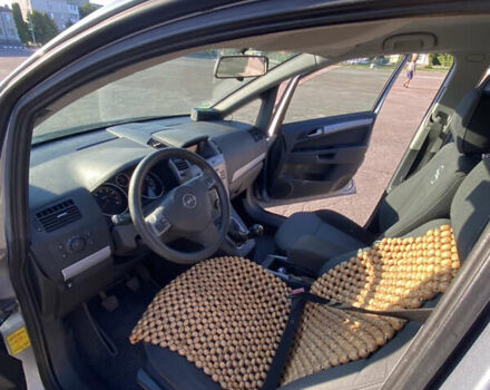 Серый Опель Зафира, объемом двигателя 1.6 л и пробегом 262 тыс. км за 6500 $, фото 6 на Automoto.ua