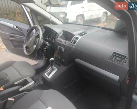 Серый Опель Зафира, объемом двигателя 2.2 л и пробегом 280 тыс. км за 4999 $, фото 18 на Automoto.ua