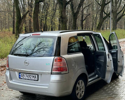 Серый Опель Зафира, объемом двигателя 1.8 л и пробегом 255 тыс. км за 5199 $, фото 27 на Automoto.ua