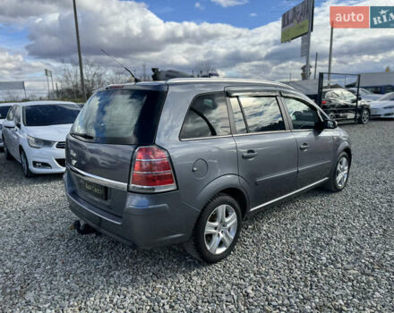 Серый Опель Зафира, объемом двигателя 2.2 л и пробегом 285 тыс. км за 4200 $, фото 12 на Automoto.ua