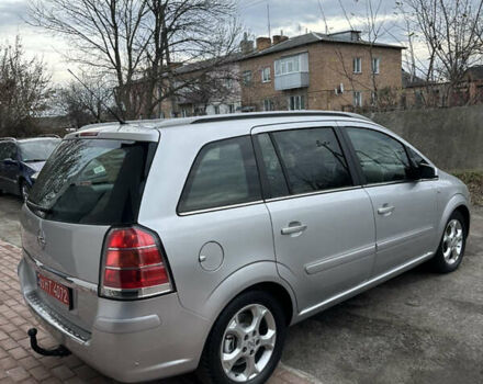 Серый Опель Зафира, объемом двигателя 1.8 л и пробегом 197 тыс. км за 5999 $, фото 3 на Automoto.ua
