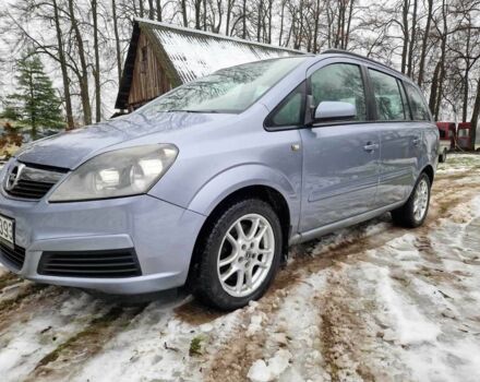 Серый Опель Зафира, объемом двигателя 1.9 л и пробегом 220 тыс. км за 3500 $, фото 1 на Automoto.ua