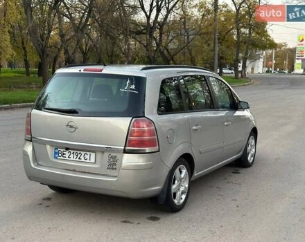 Серый Опель Зафира, объемом двигателя 1.8 л и пробегом 327 тыс. км за 4100 $, фото 6 на Automoto.ua
