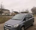 Серый Опель Зафира, объемом двигателя 1.9 л и пробегом 300 тыс. км за 4950 $, фото 2 на Automoto.ua