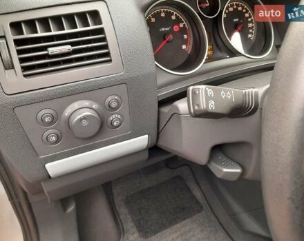 Серый Опель Зафира, объемом двигателя 1.8 л и пробегом 188 тыс. км за 6350 $, фото 13 на Automoto.ua