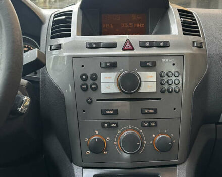 Серый Опель Зафира, объемом двигателя 1.8 л и пробегом 255 тыс. км за 5199 $, фото 49 на Automoto.ua