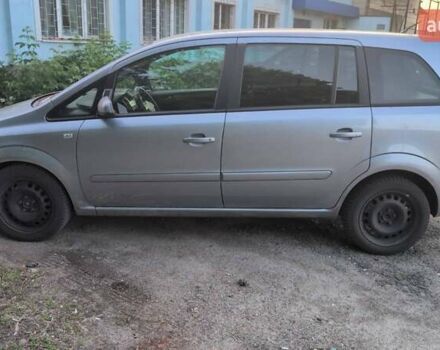 Серый Опель Зафира, объемом двигателя 1.9 л и пробегом 372 тыс. км за 2800 $, фото 2 на Automoto.ua